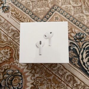 Wireless Earbuds in White